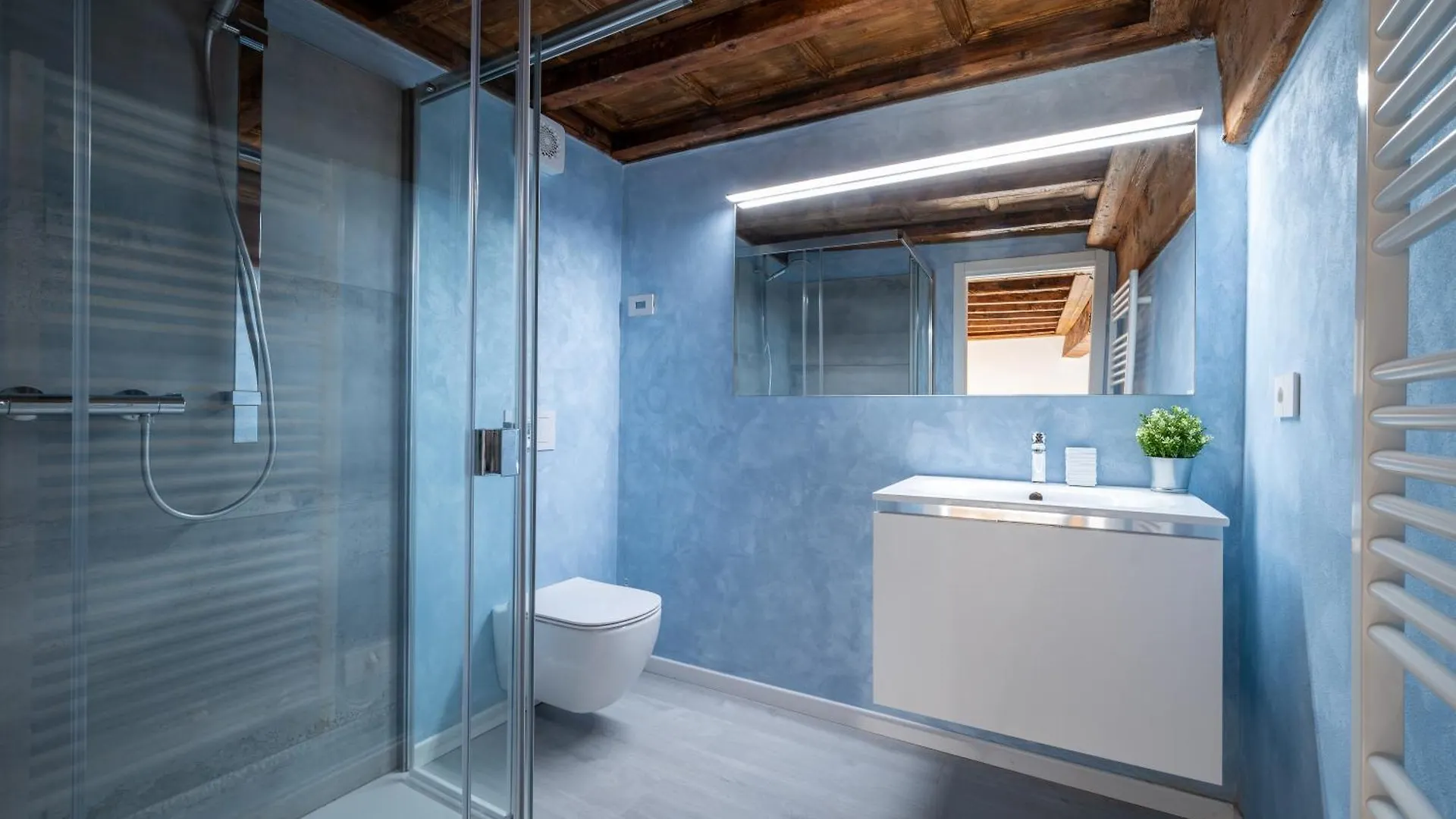 דירה New 2024 - Ancient Gravedona - Where Lake Como Classic Style Meets Modern Design And Comforts - Larihome A40 איטליה