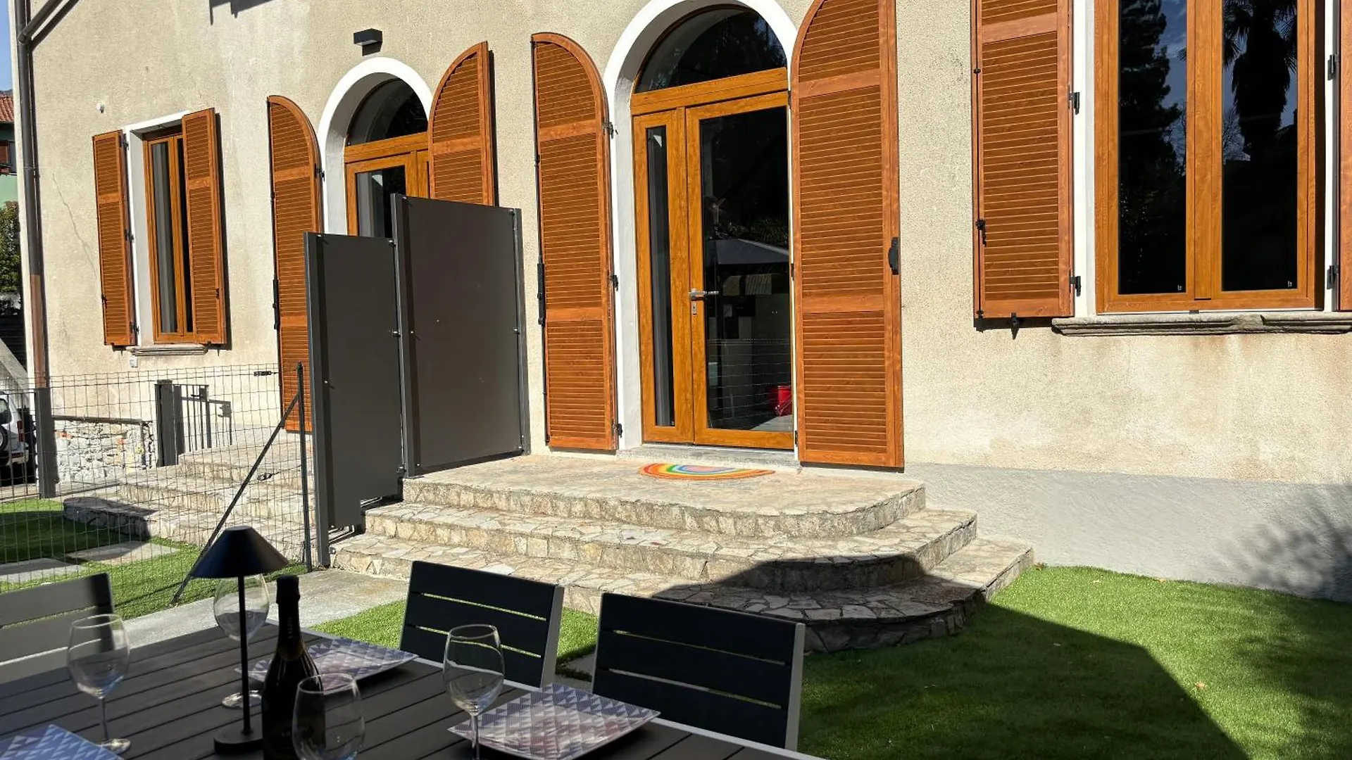 New 2024 - Ancient Gravedona - Where Lake Como Classic Style Meets Modern Design And Comforts - Larihome A40 איטליה